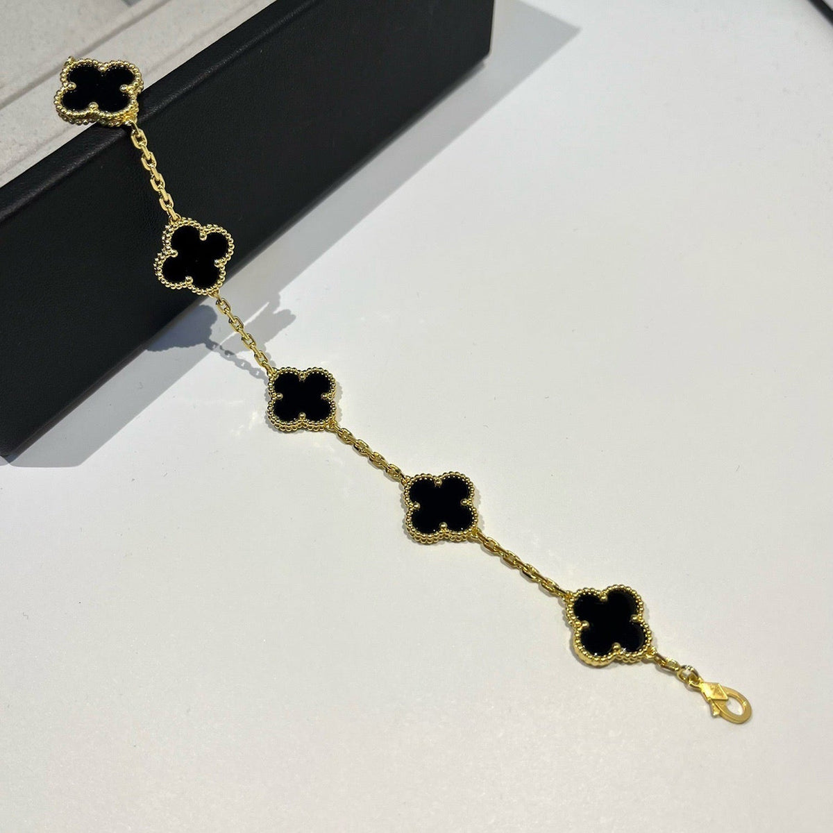 [Marins] CLOVER 5 MOTIF ONYXS BRACELET COLLECTION