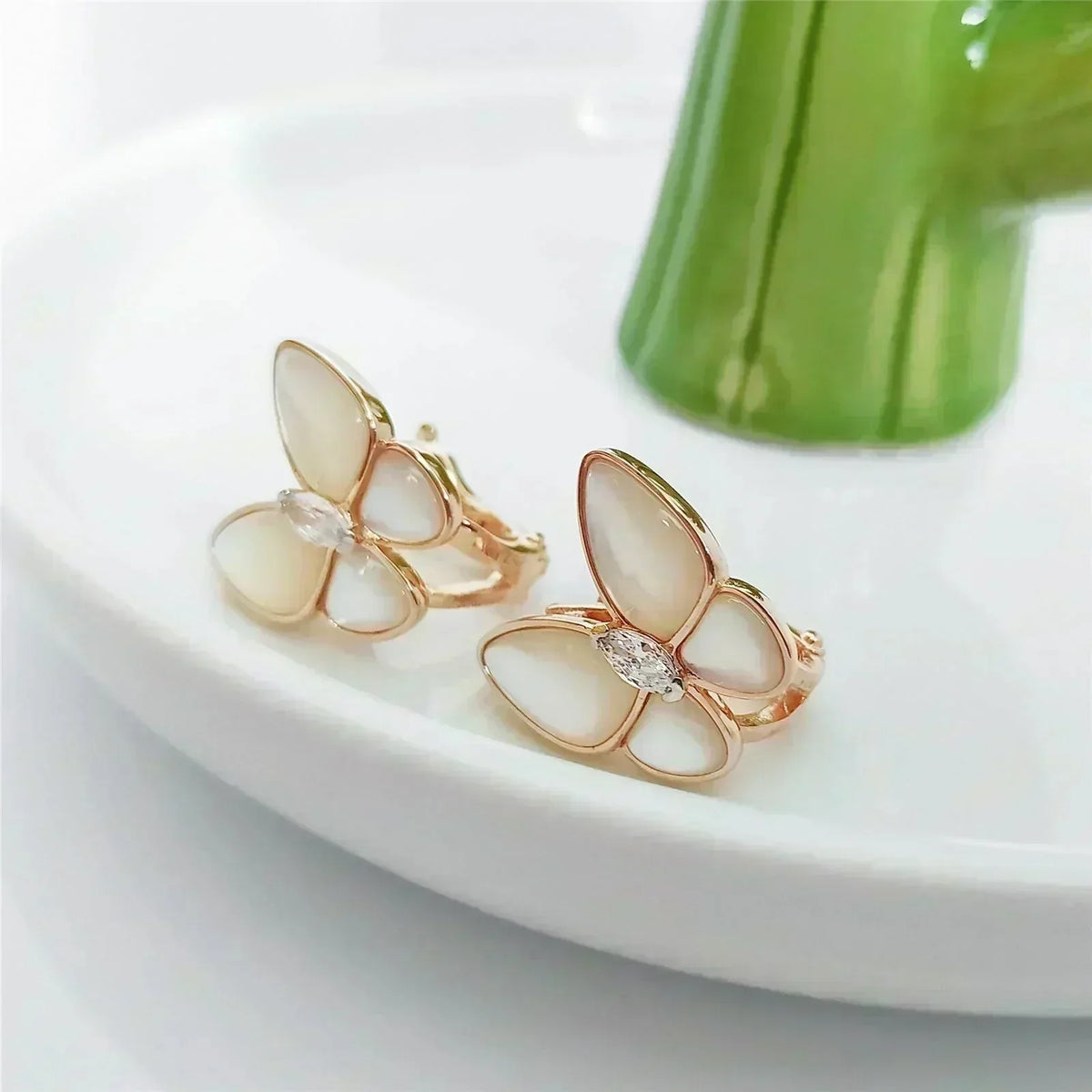 [Marins]BUTTERFLY MOP DIAMOND EARRINGS