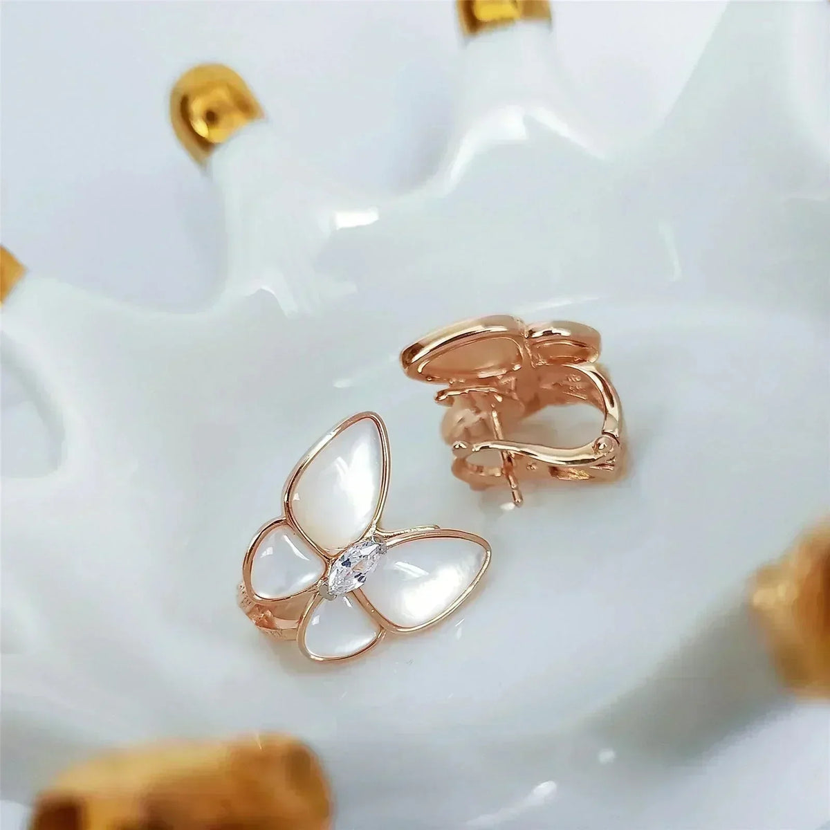 [Marins]BUTTERFLY MOP DIAMOND EARRINGS