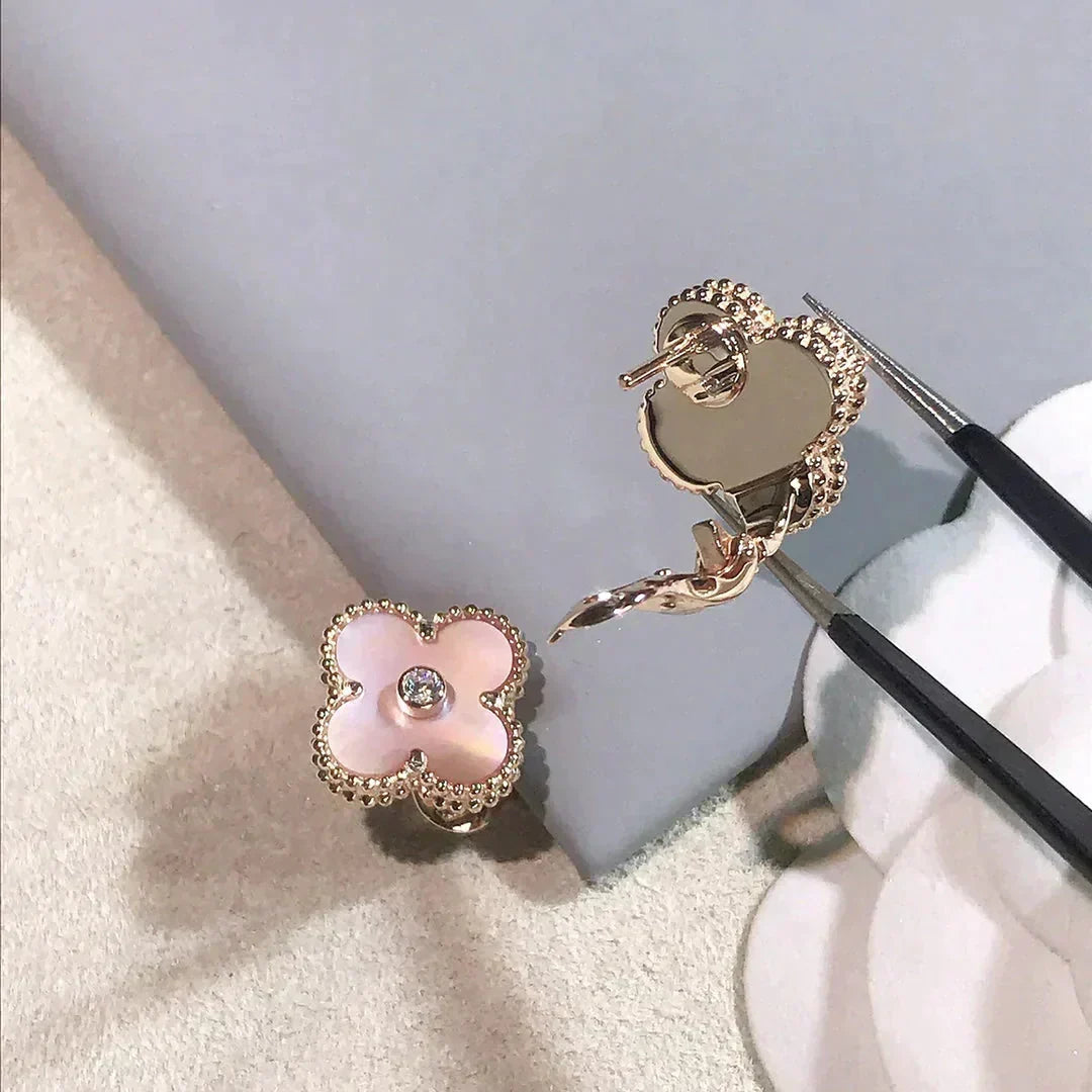 [Marins]CLOVER MEDIUM 1 MOTIFS  PINK MOP DIAMOND EARRINGS
