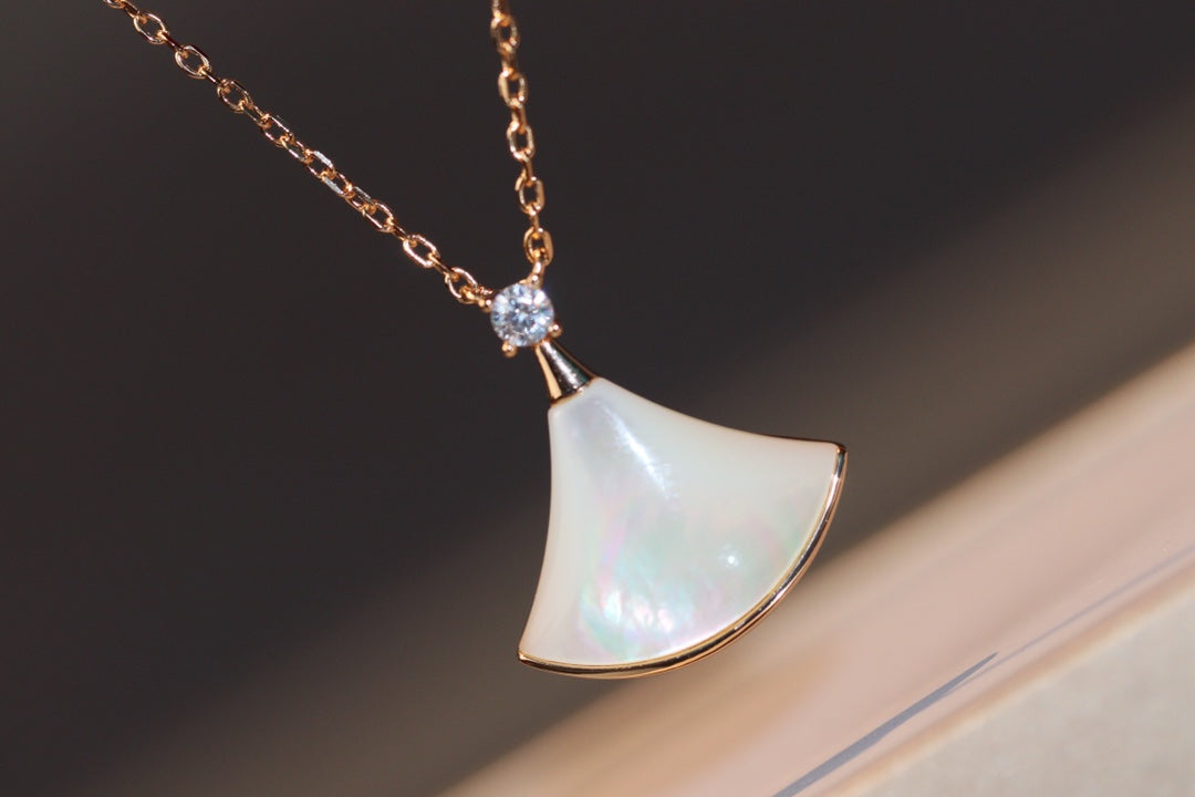 [Marins]DREAM NECKLACE WHITE MOP PINK GOLD 1 DIAMOND