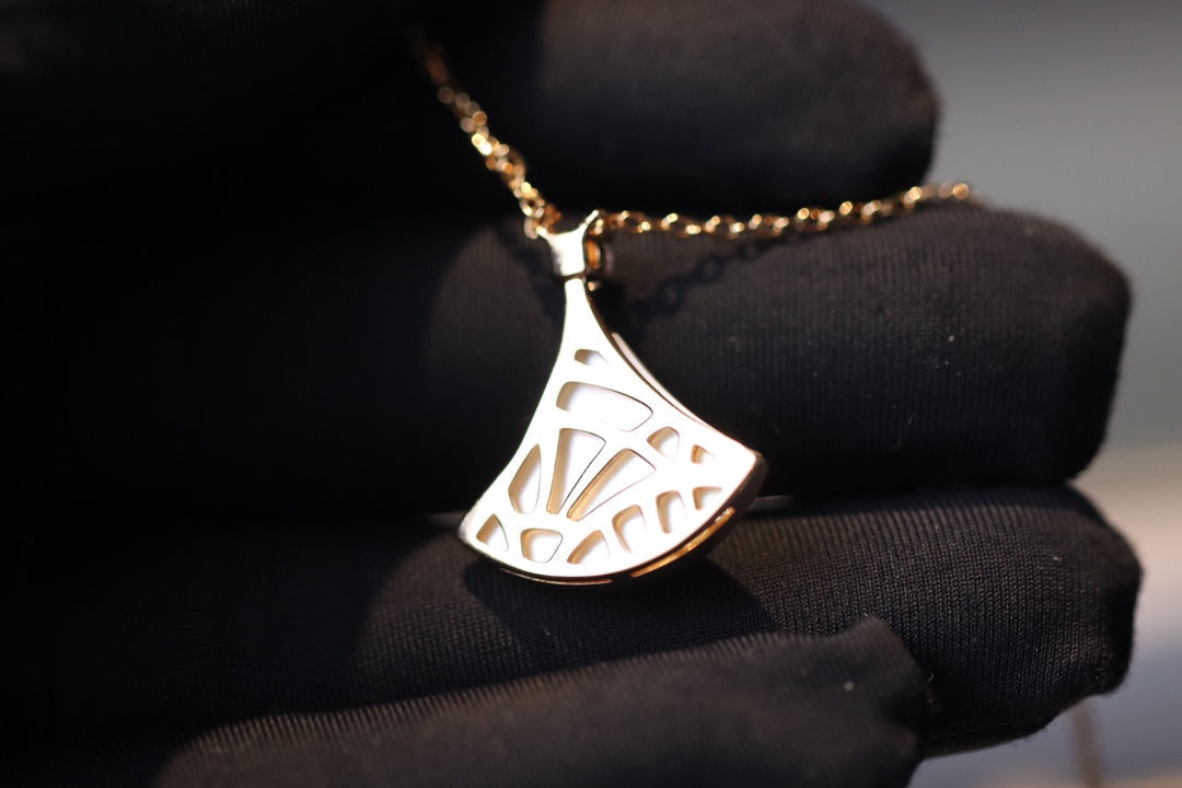 [Marins]DREAM NECKLACE WHITE MOP PINK GOLD 1 DIAMOND