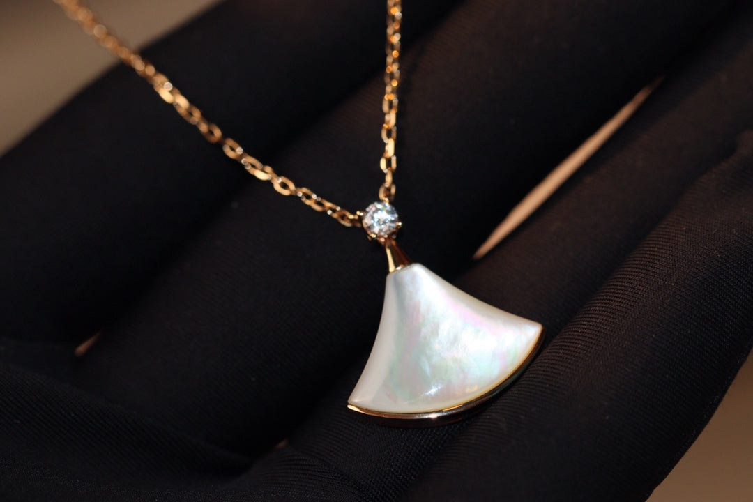 [Marins]DREAM NECKLACE WHITE MOP PINK GOLD 1 DIAMOND
