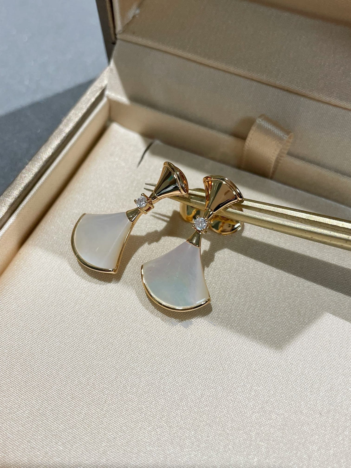 [Marins]DREAM MOP 1 DIAMOND EARRINGS