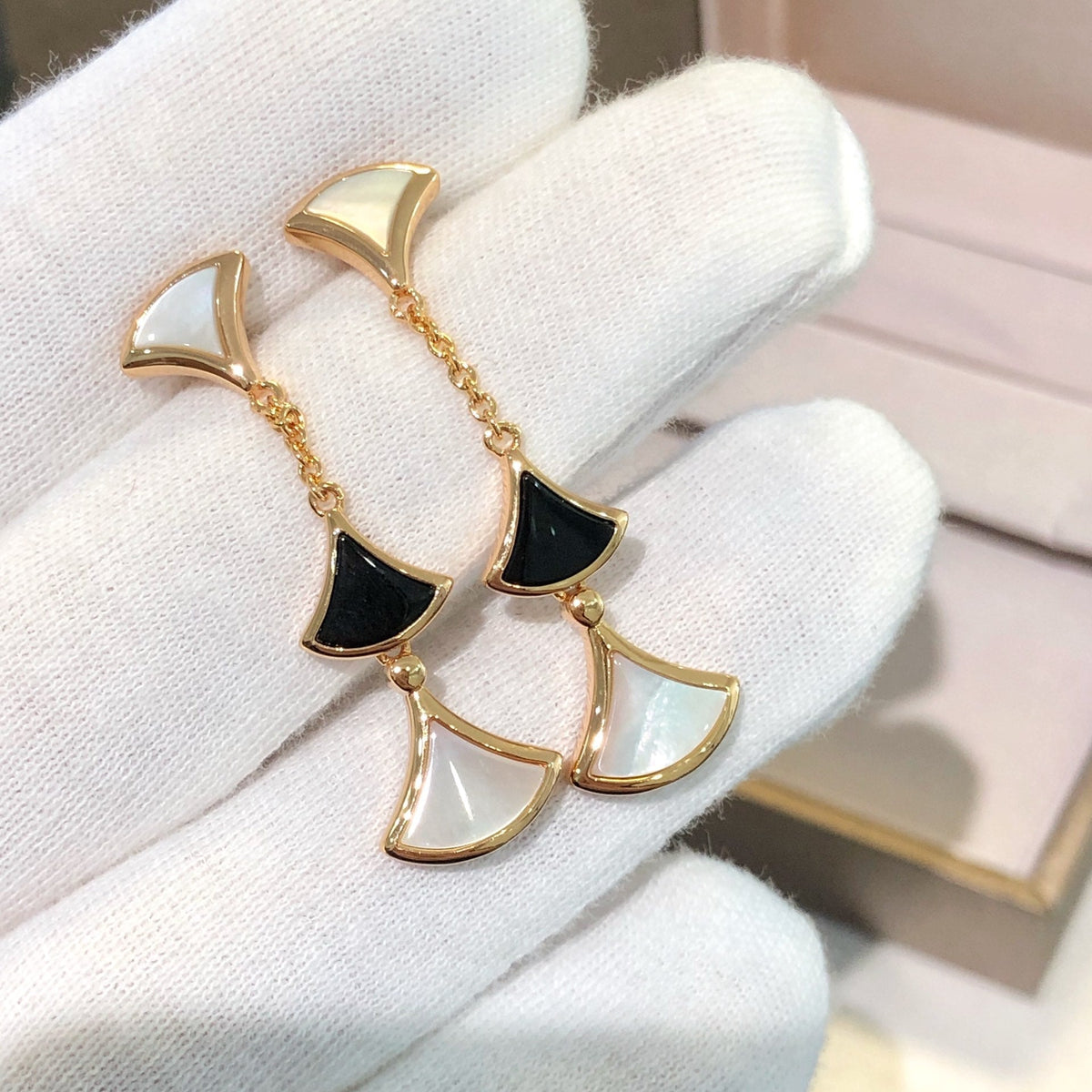 [Marins]DREAM EARRINGS 3 MOTIFS ONYX MOP PINK GOLD