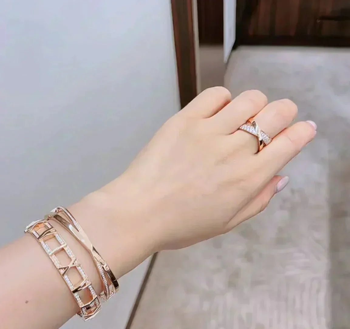 [Marins]NARROW HINGED BANGLEIN WITH DIAMONDS SMALL
