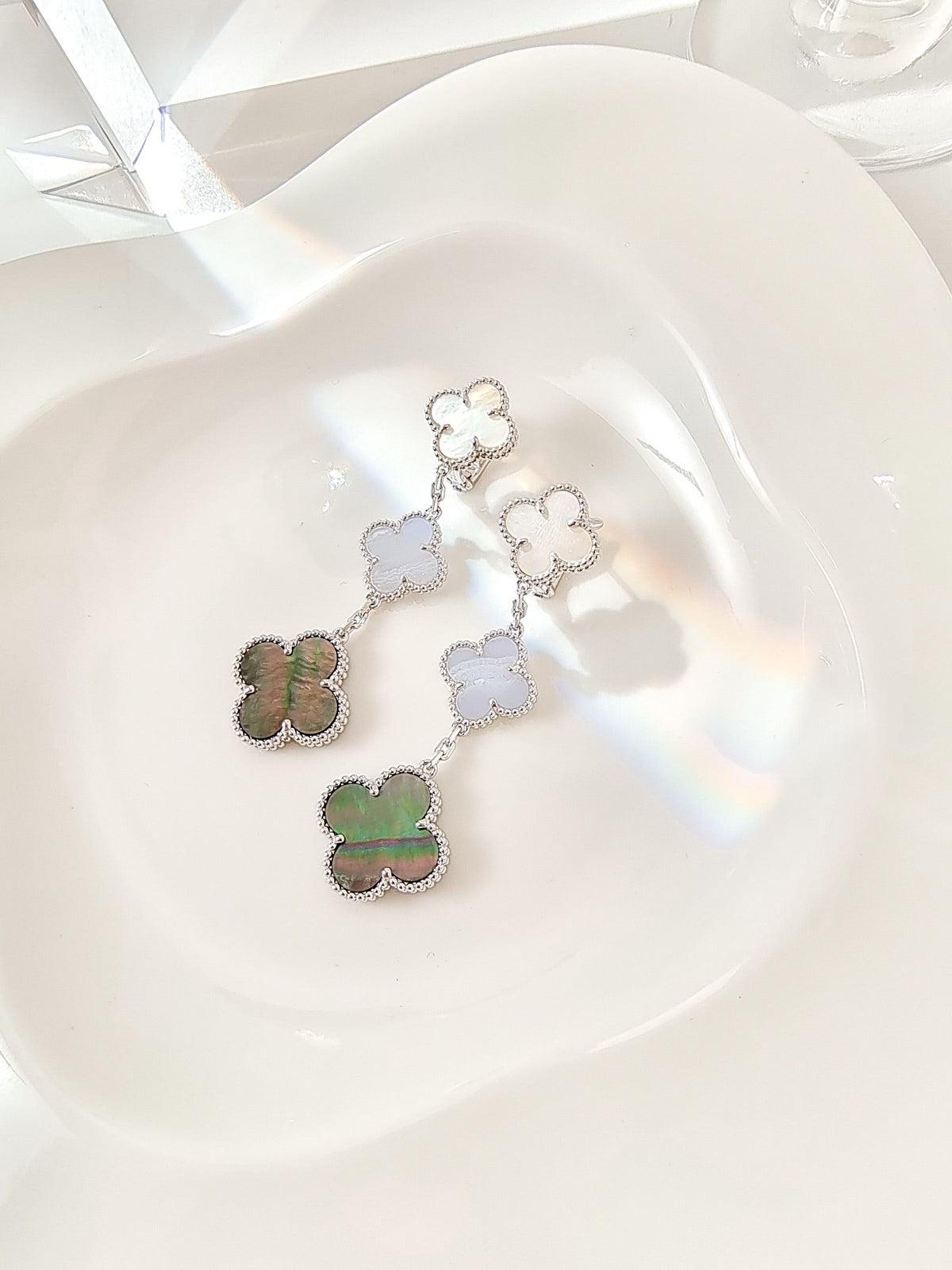 [Marins]CLOVER 3 MOTIFS CHALCEDONY DARK MOP SILVER EARRINGS