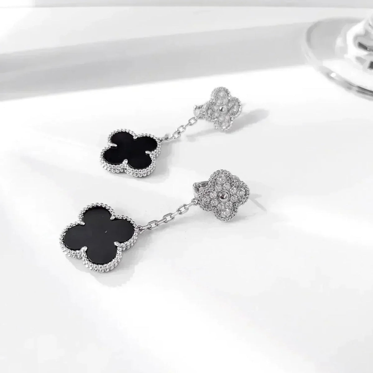[Marins]CLOVER 2 MOTIFS  DIAMOND ONYX EARRINGS SILVER