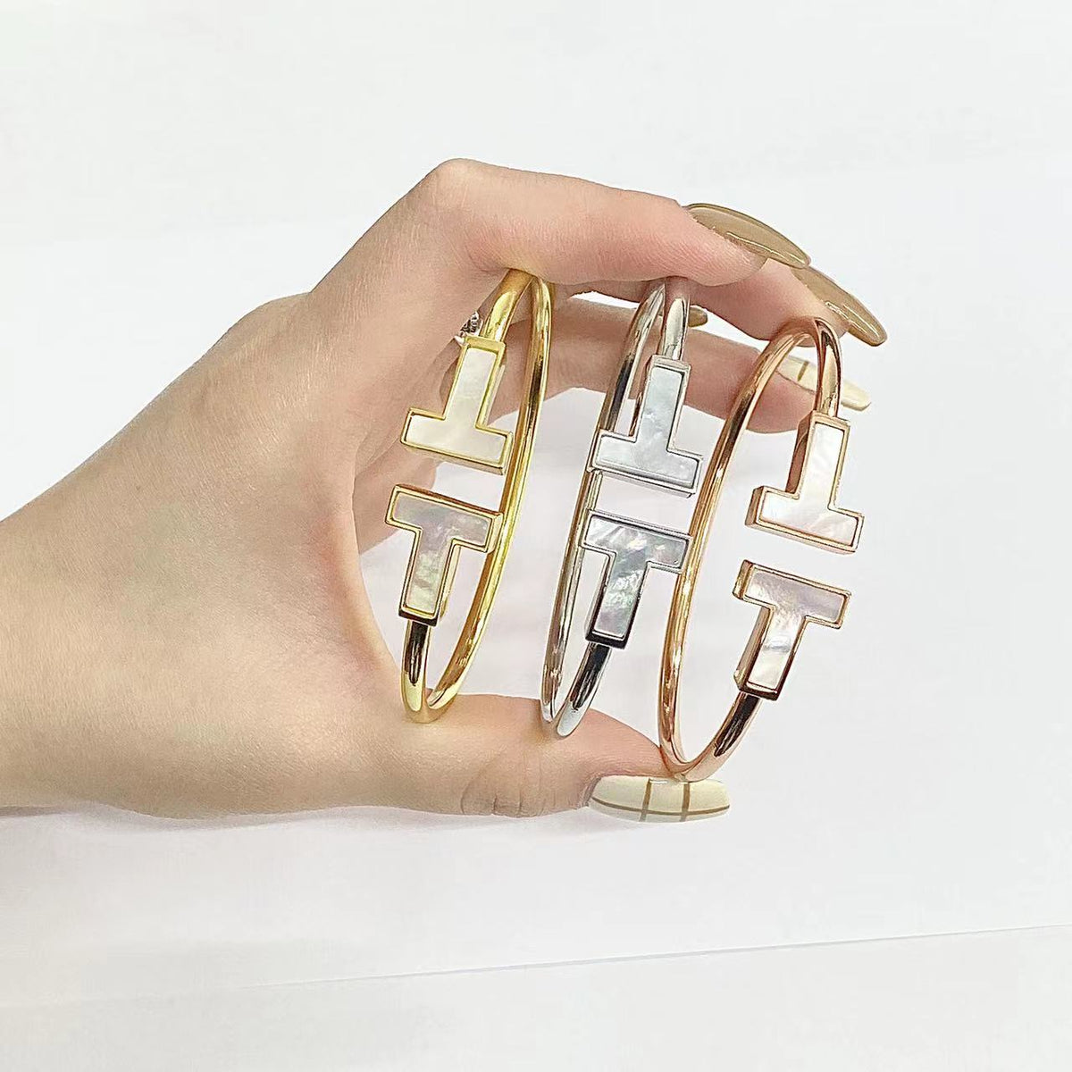 [Marins]T WIDE MOP OPEN BRACELET