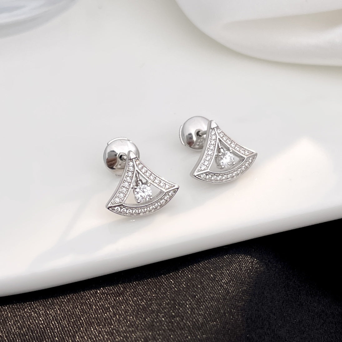 [Marins]DREAM MINI DIAMOND STUD EARRINGS