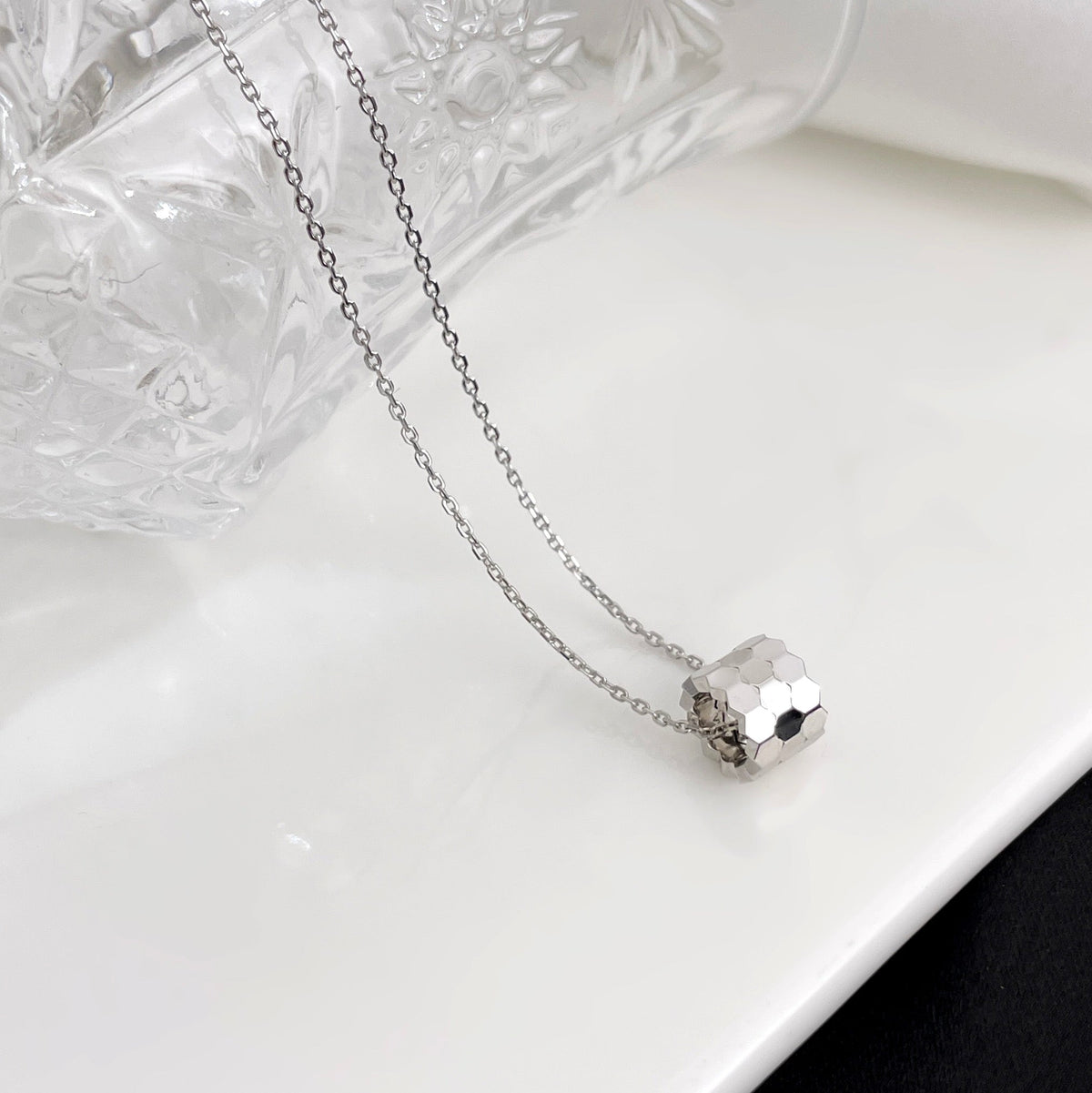 [Marins]BEE MINI NECKLACE