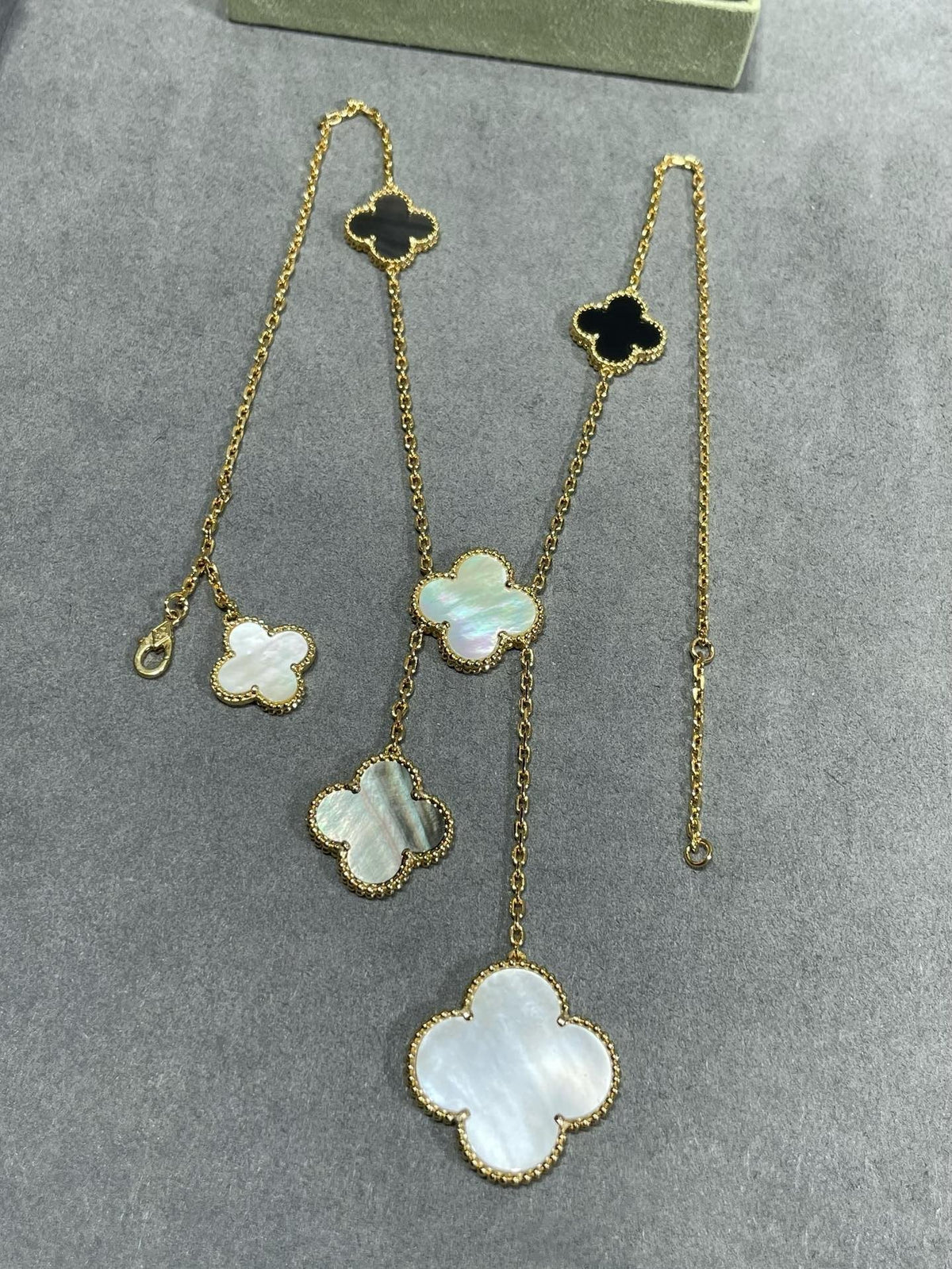 [Marins]CLOVER 6 MOTIF MOP ONYX GOLD NECKLACE