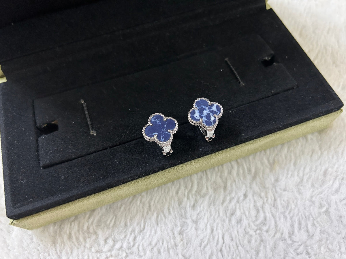 [Marins]CLOVER PIETERSITE MEDIUM STUD EARRINGS