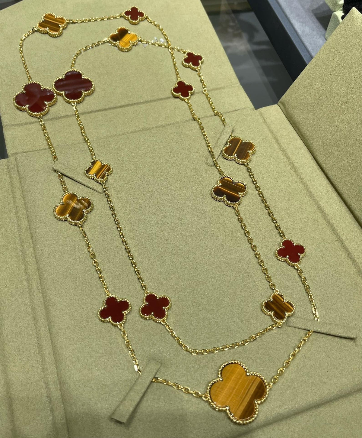 [Marins]CLOVER 16 MOTIF CARNELIAN TIGER EYE ROSE GOLD NECKLACE