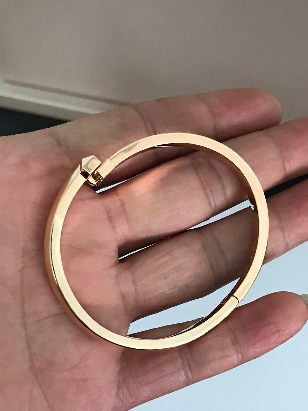 [Marins]T1 WIDE DIAMOND HINGED BANGLE PINK GOLD