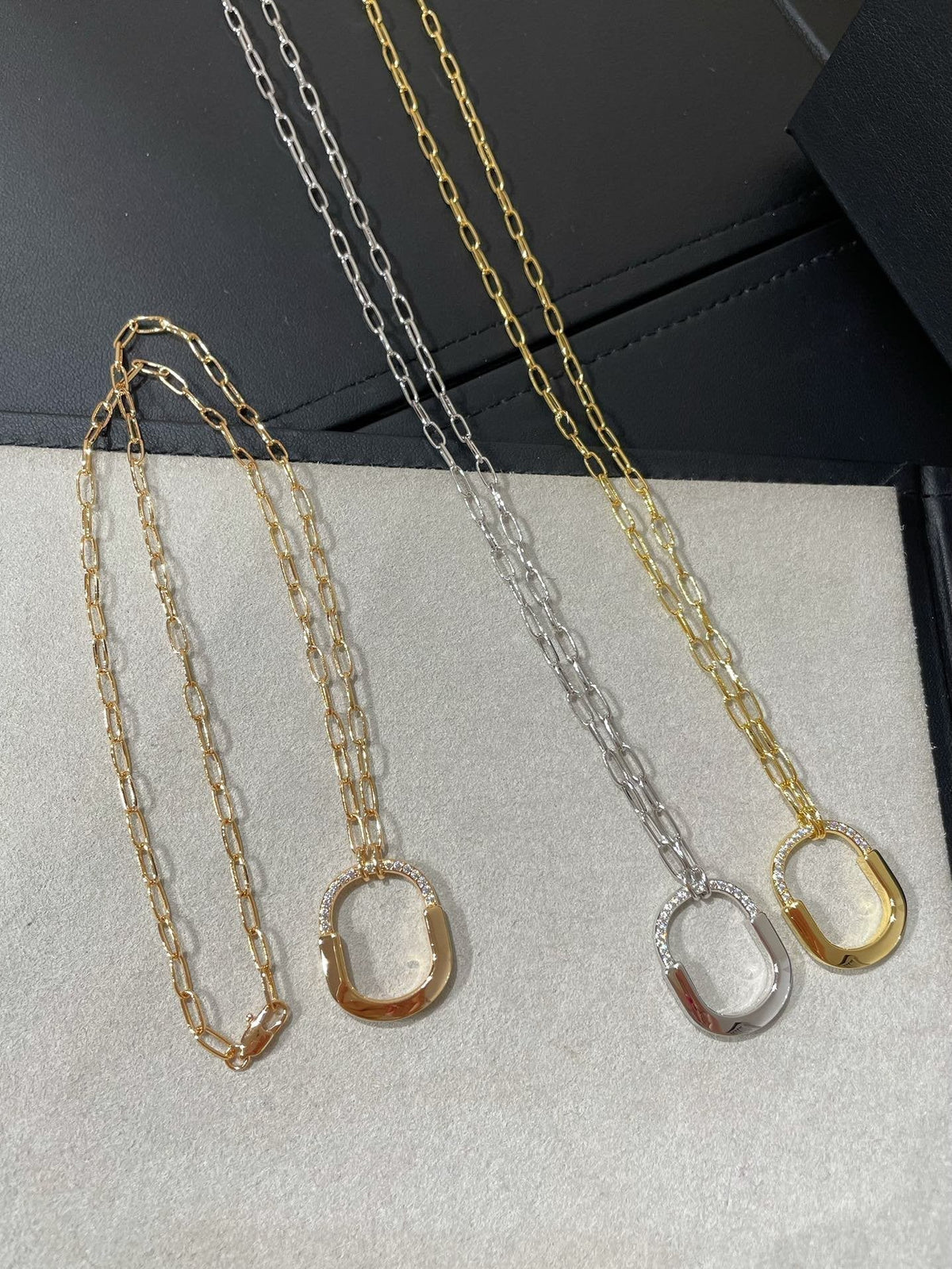 [Marins]LOCK MEDIUM PENDANT DIAMOND NECKLACE