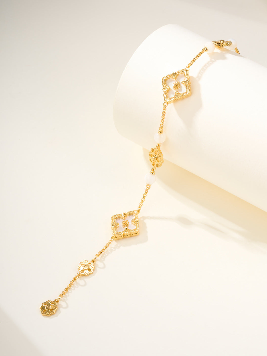 [Marins]B.C.L ENAMELED Three-Flower Bracelet（Trumpet)