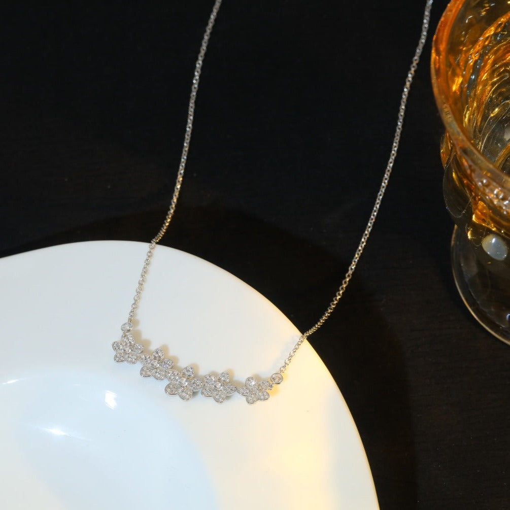 [Marins]]wild flower diamond line pendant