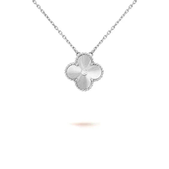 [Marins]CLOVER  15MM DIAMOND LASER NECKLACE SILVER