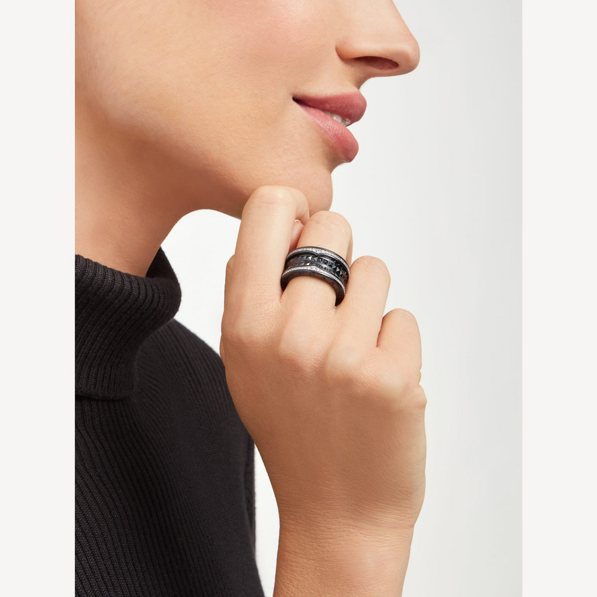 [Marins]ZERO 1 ROCK FOUR-BAND BLACK CERAMIC WITH STUDDED SPIRAL AND PAVED DIAMONDS RING