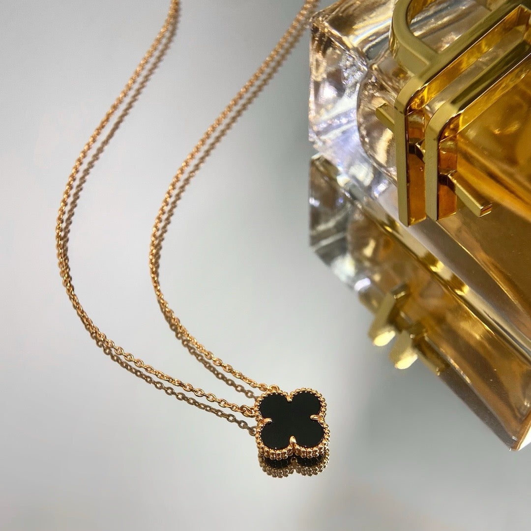 [Marins]CLOVER 15MM BLACK ONYX SINGLE FLOWER NECKLACE