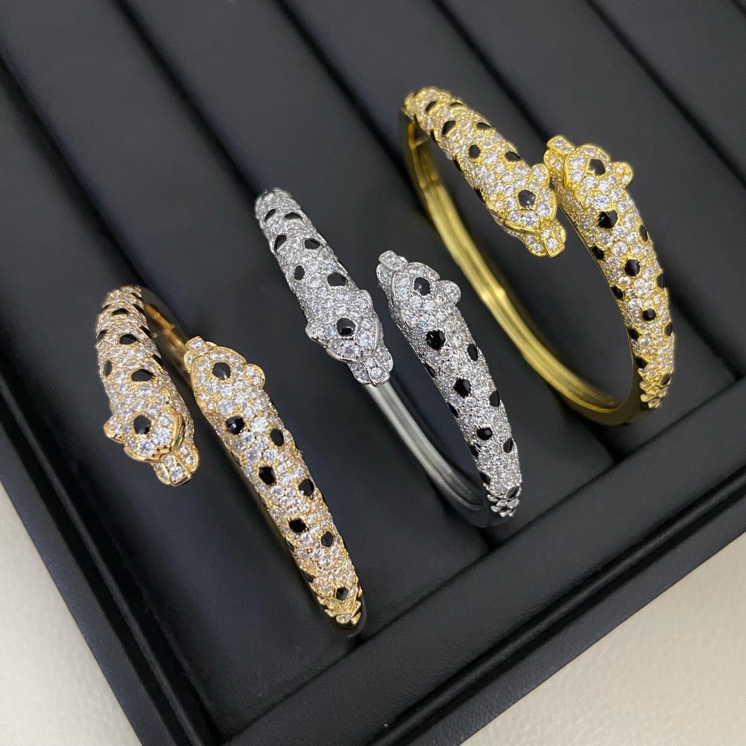 [Marins]PANTHERE DOUBLE HEADED HALF DIAMOND OPEN BRACELET