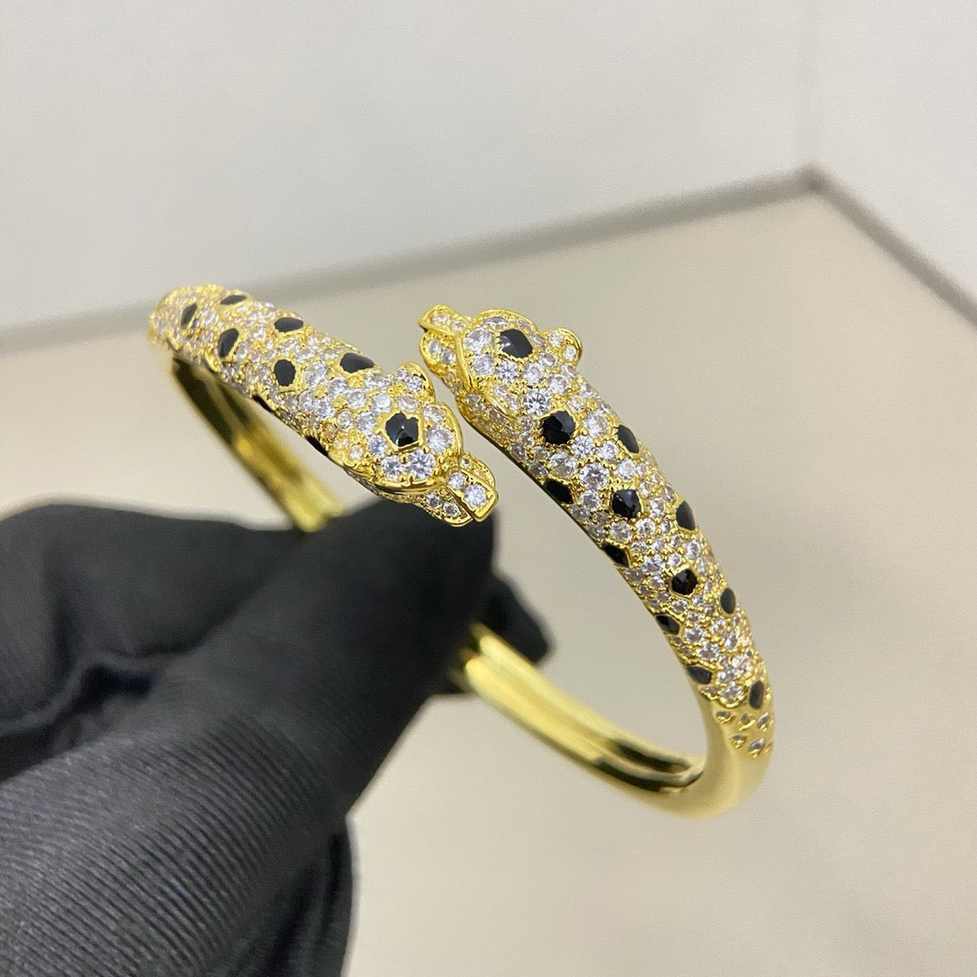 [Marins]PANTHERE DOUBLE HEADED HALF DIAMOND OPEN BRACELET