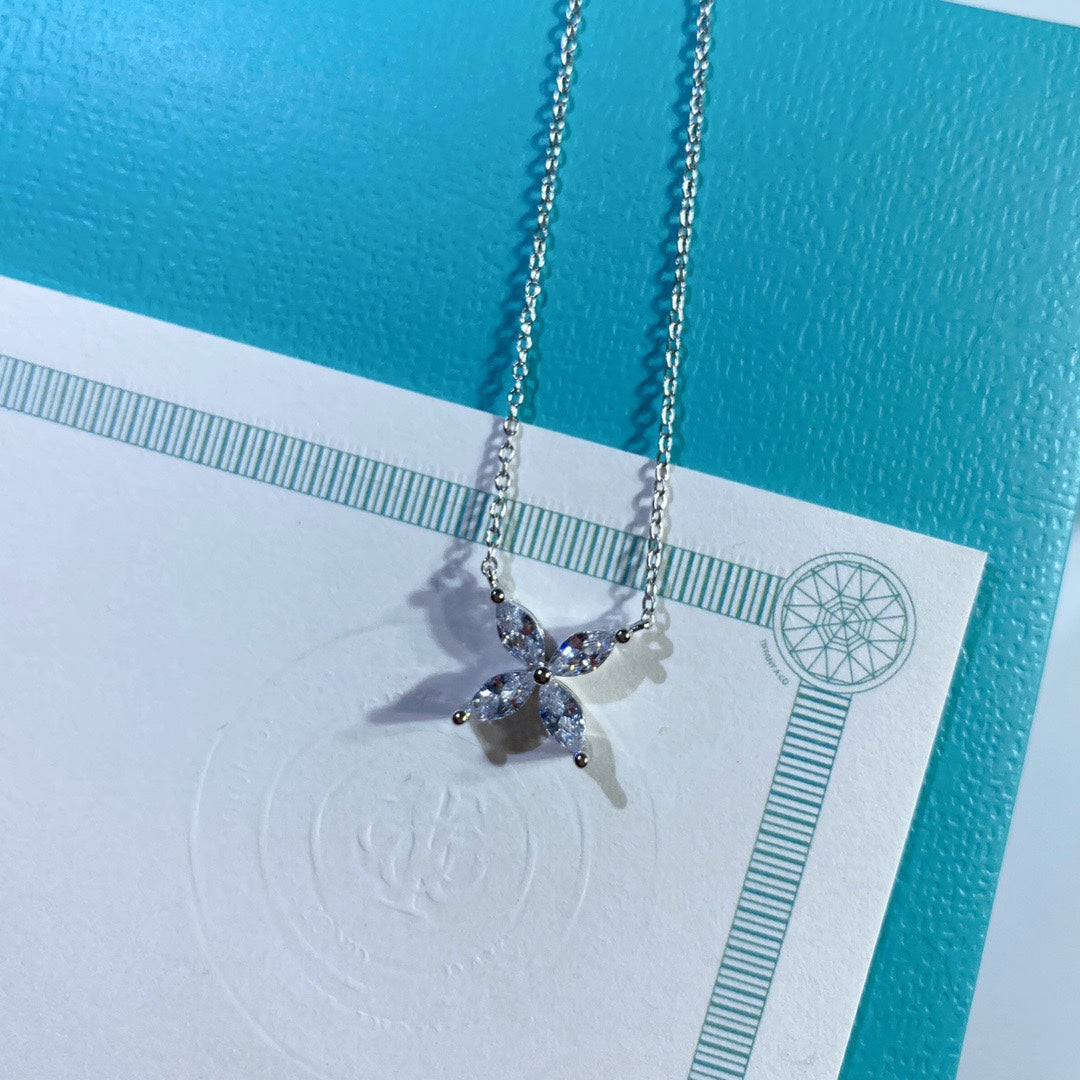 [Marins]PLATINUM AND DIAMOND VICTORIA PENDANT NECKLACE