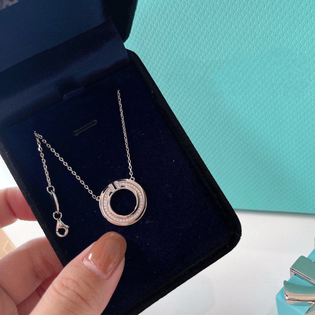 [Marins]DIAMOND AND MOTHER OF PEARL CIRCLE PENDANT