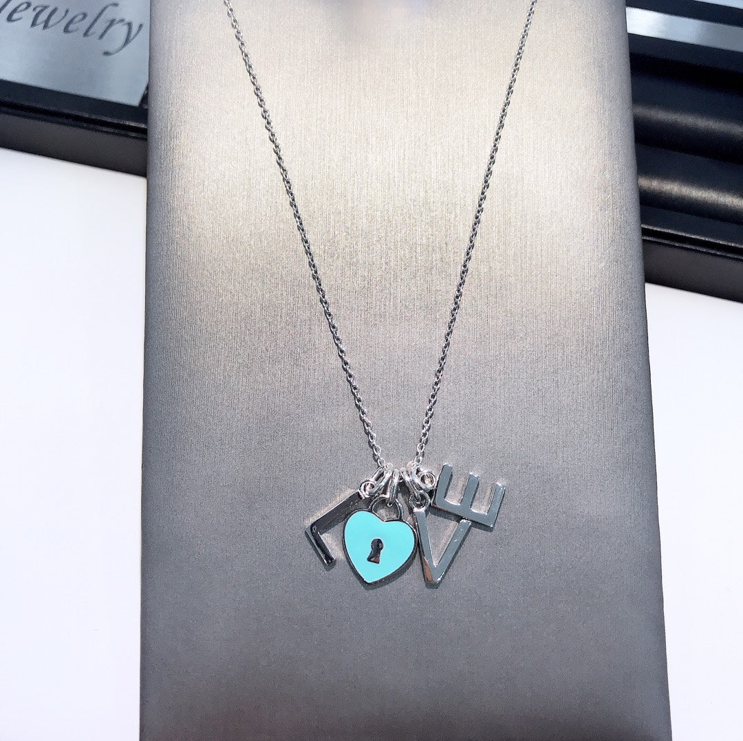 [Marins]COLLAR LOVE PLATA NECKLACE