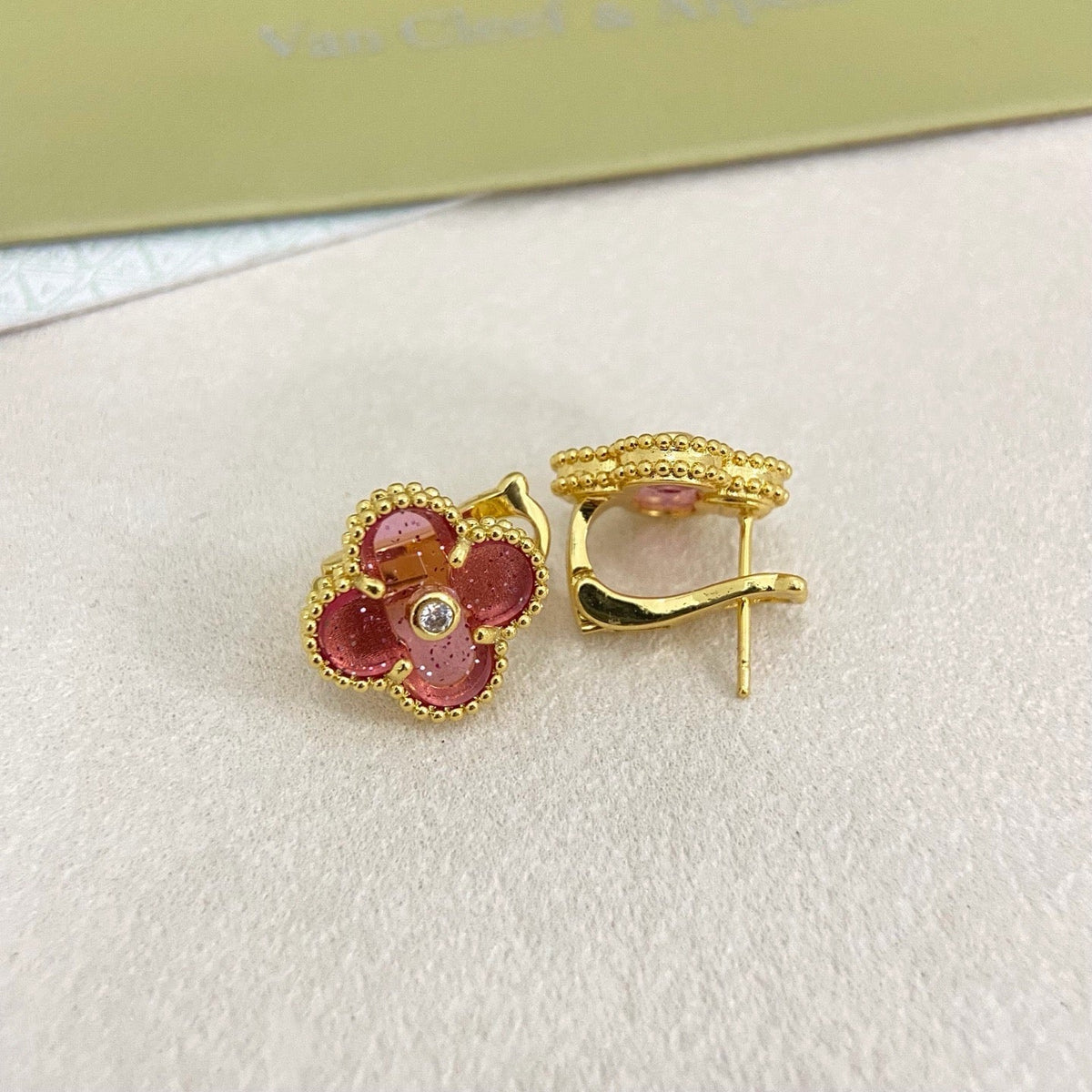 [Marins]2026 NEW  CLOVER 1 MOTIFPINK ENAMEL STUD EARRINGS WITH DIAMONDS2