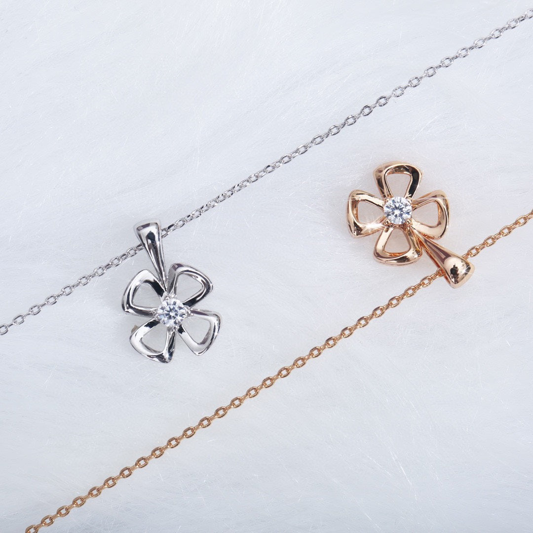 [Marins]FIOREVER NECKLACE DIAMOND CENTER